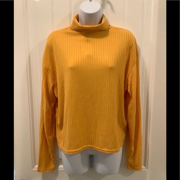 NWT H&M TURTLENECK SIZE LARGE❤️❤️❤️❤️ - Picture 2 of 6
